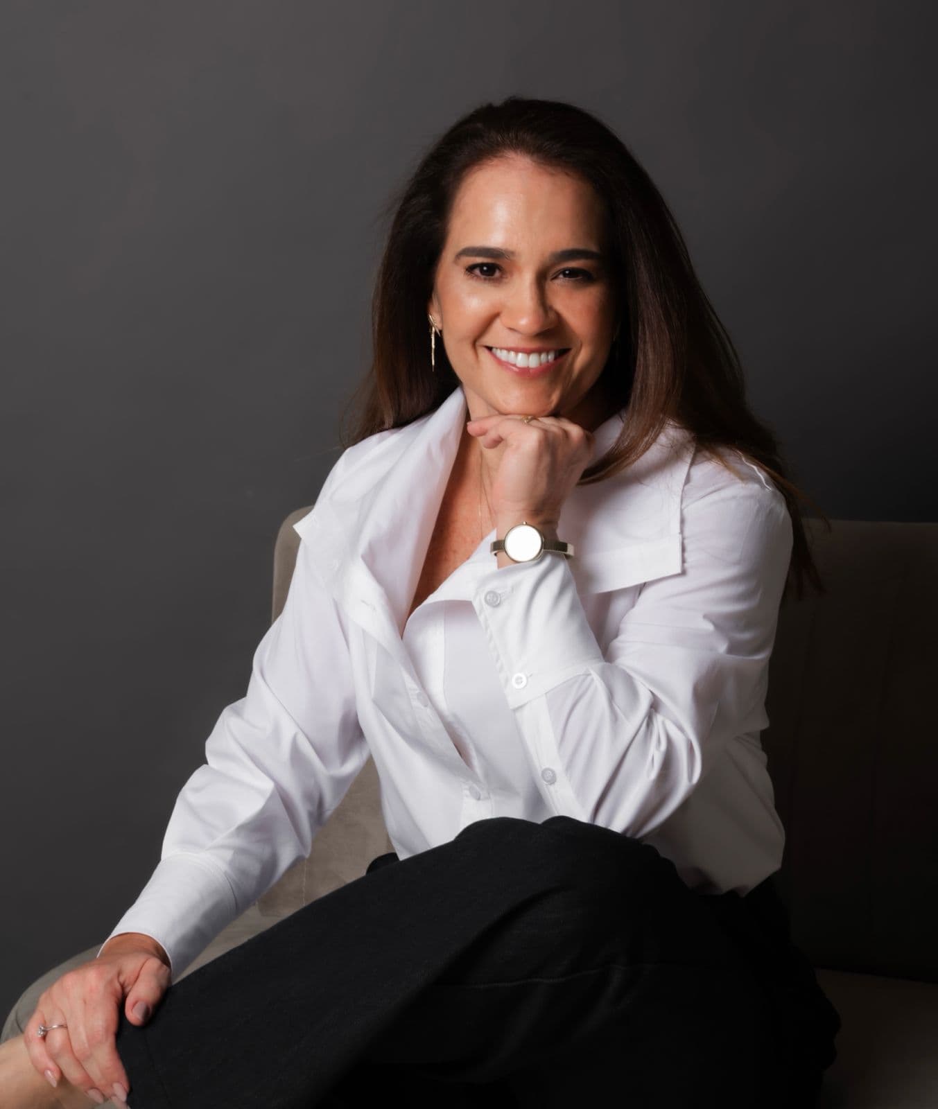 Dra. Juliane Florentino — retrato profissional